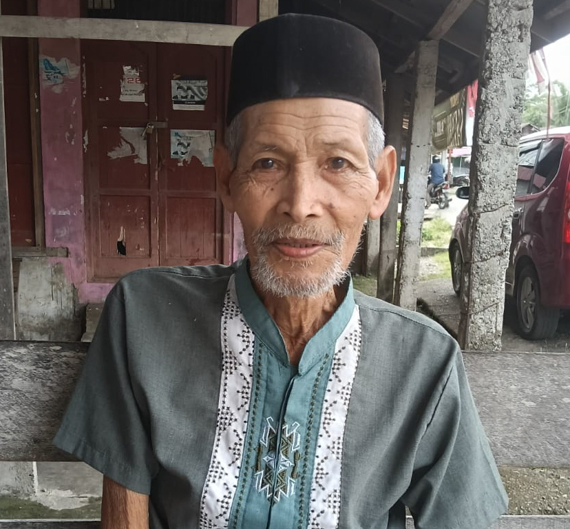 Samsuddin (81) Tertua Desa Ujong Tanoh Darat, Kecamatan Meureubo, Kabupaten Aceh Barat